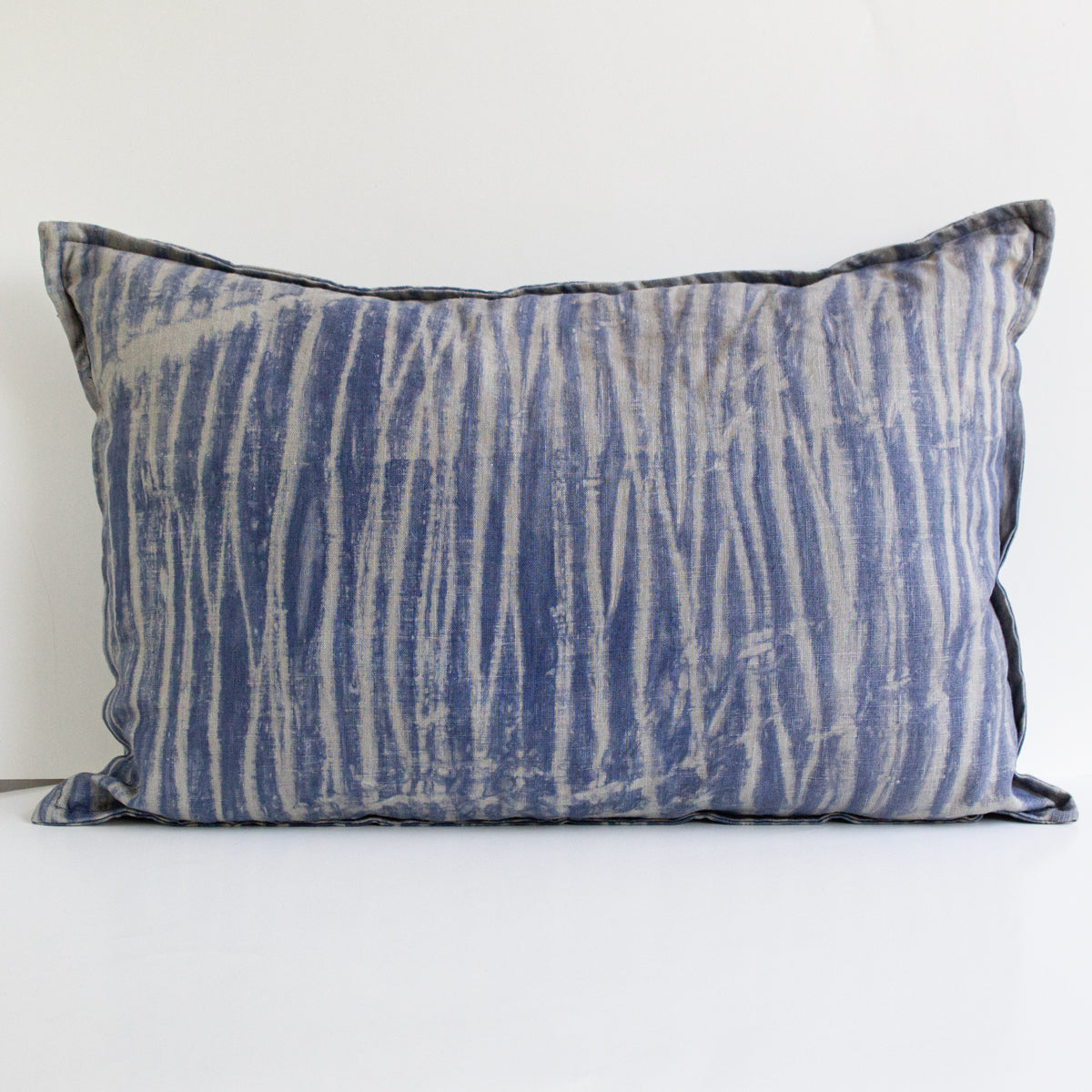 Set 2 Cojines Lino Bambú en Azul Shibori by Paula Délano