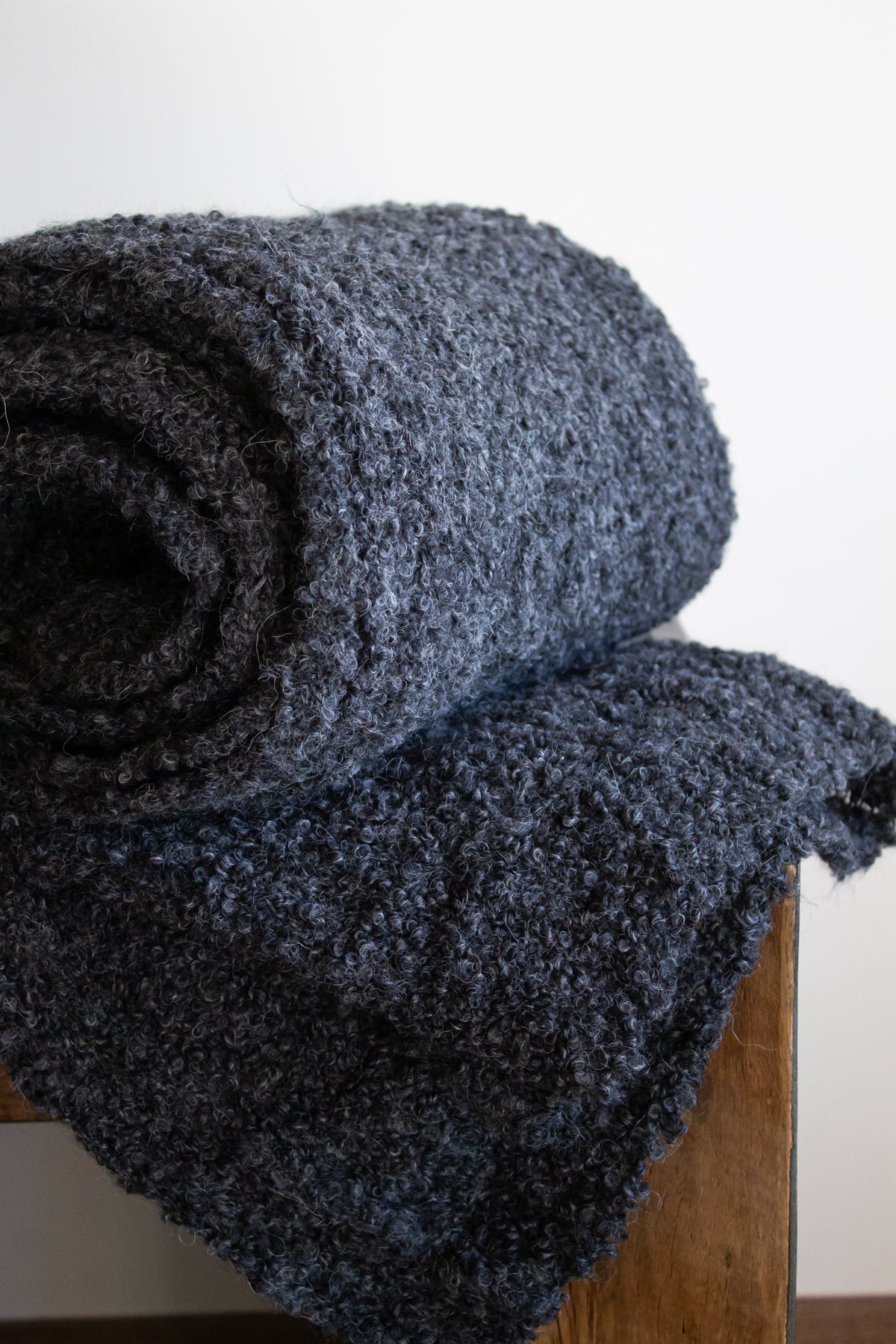 Manta Baby Alpaca Bouclé Grafito 130x160 cms