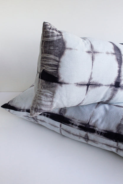 Set 2 Cojines Lino Acqua Shibori by Paula Délano