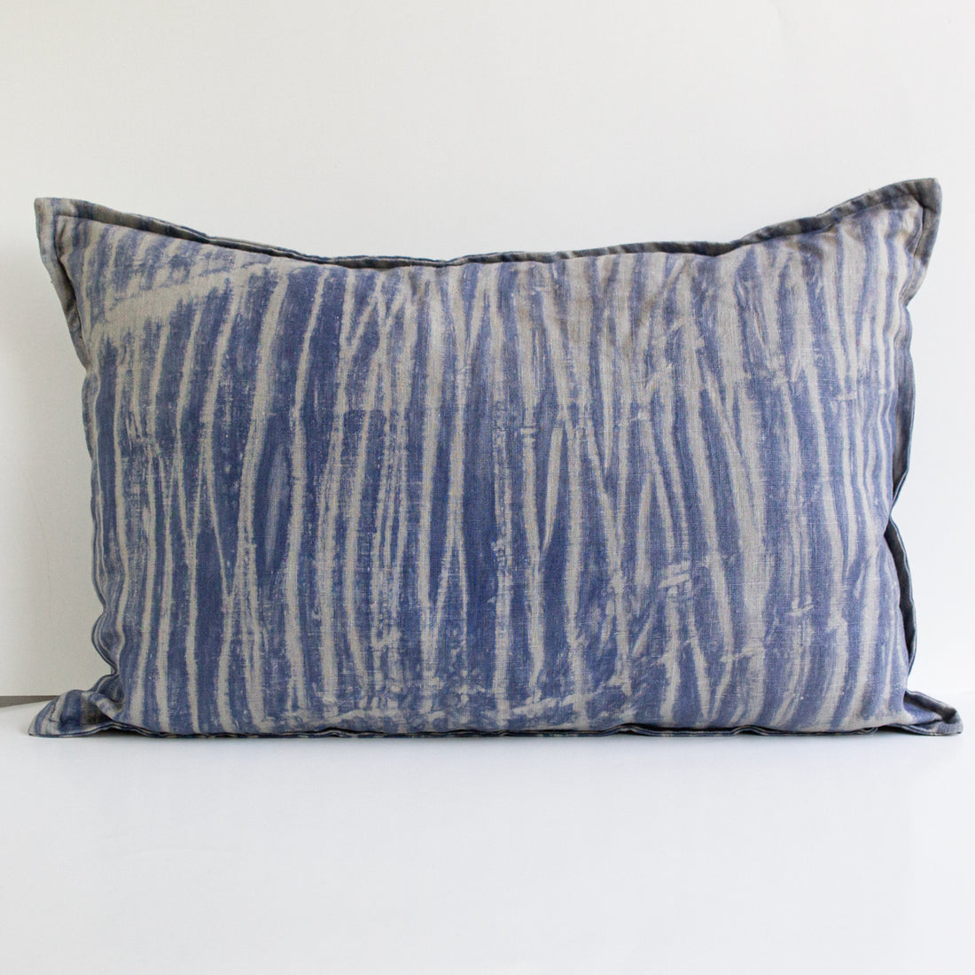 Set 2 Cojines Lino Bambú en Azul Shibori by Paula Délano