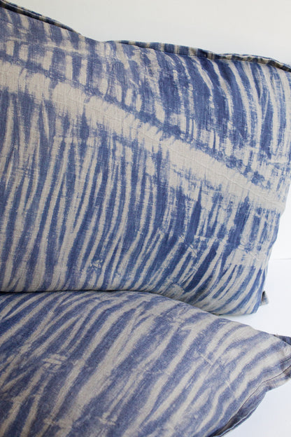 Set 2 Cojines Lino Bambú en Azul Shibori by Paula Délano