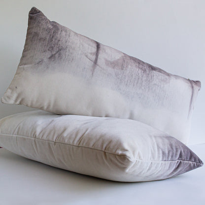 Set 2 Cojines Terciopelo de Algodón Marino en Gris Shibori by Paula Délano