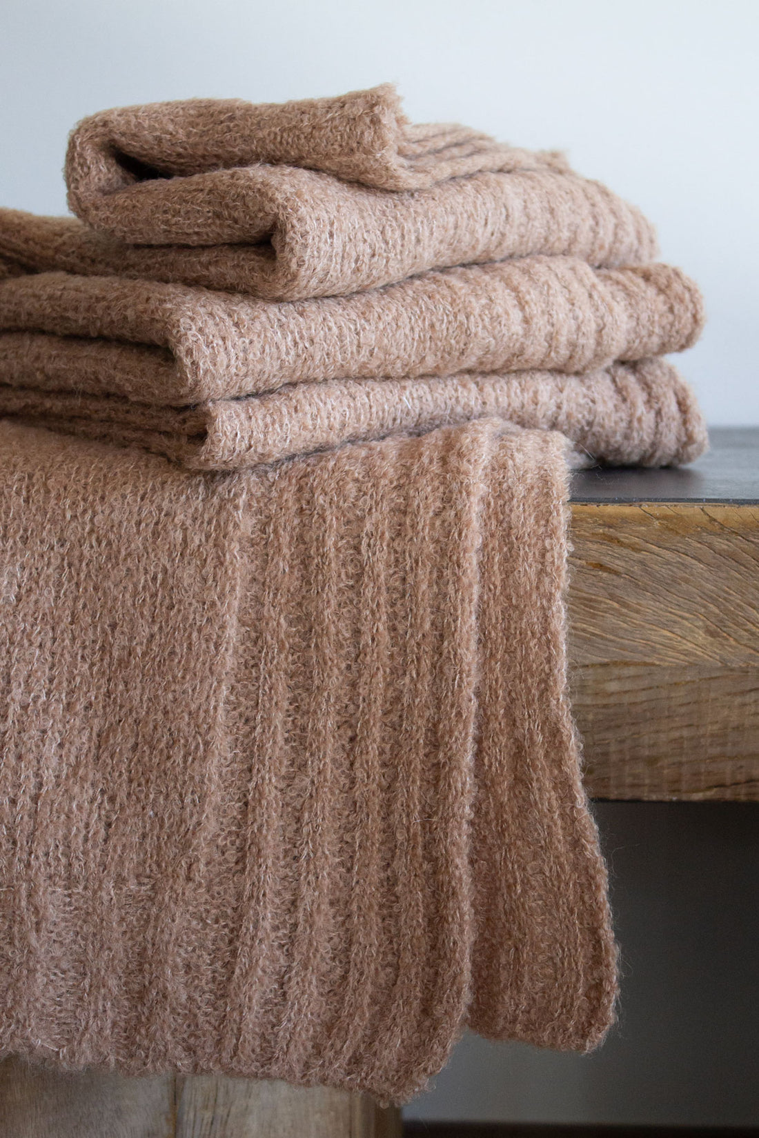 Manta Alpaca Suri Bouclé Camel 110x175 cms