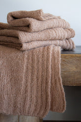 Manta Alpaca Suri Bouclé Camel 110x175 cms
