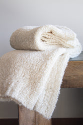 Manta Alpaca Suri Bouclé Ecru 180x100 cms