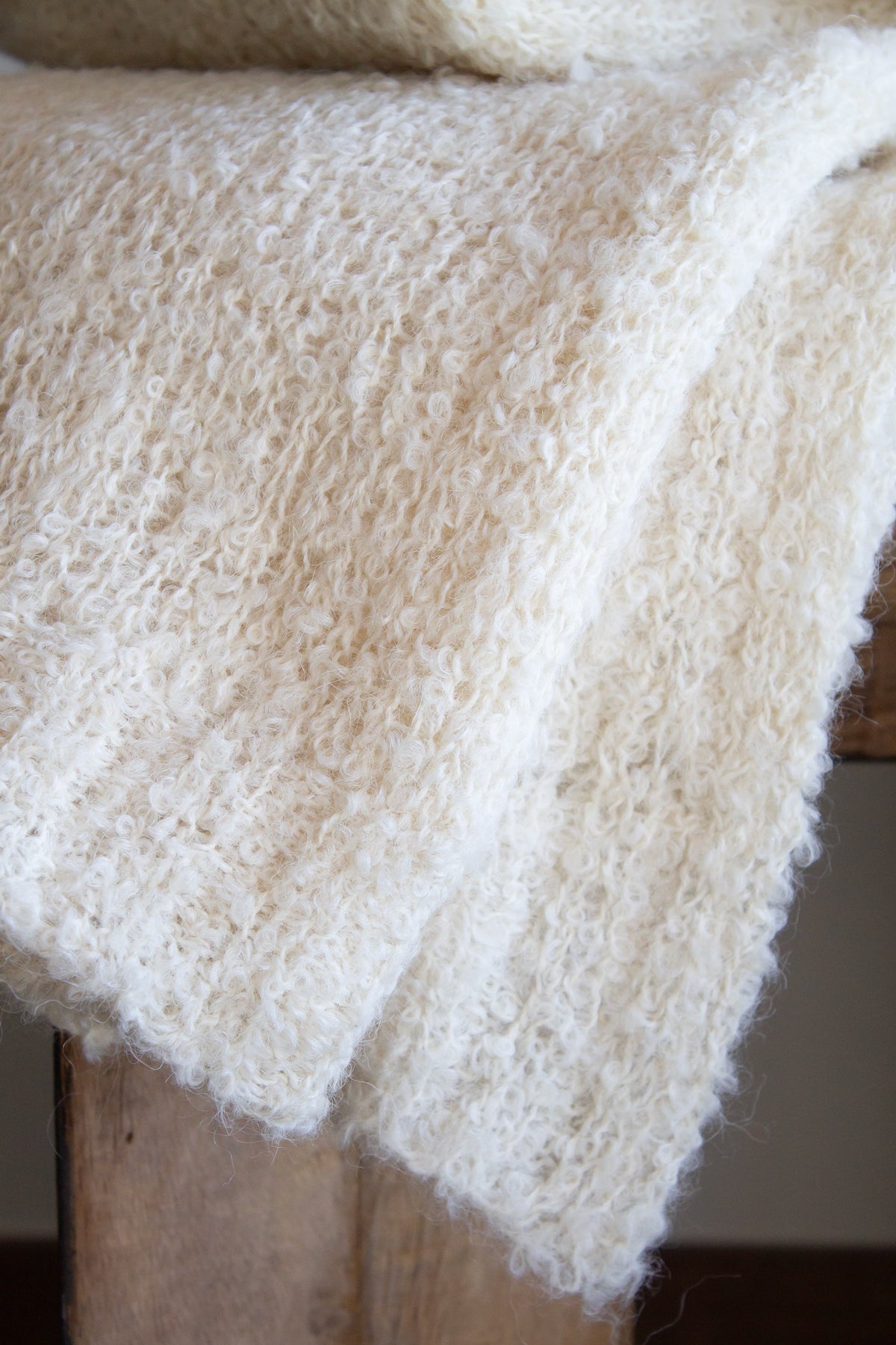 Manta Alpaca Suri Bouclé Ecru 180x100 cms