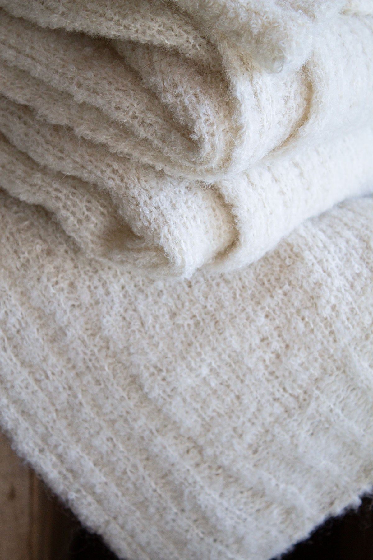 Manta Alpaca Suri Bouclé Peinada Ecru 100x170 cms