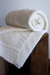 Manta Alpaca Suri Peinada Ecru 130x210 cms