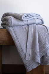 Manta Baby Alpaca Trenzas Gris Piedra 90x220 cms