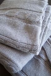 Manta Baby Alpaca Trenzas Gris Piedra 90x220 cms